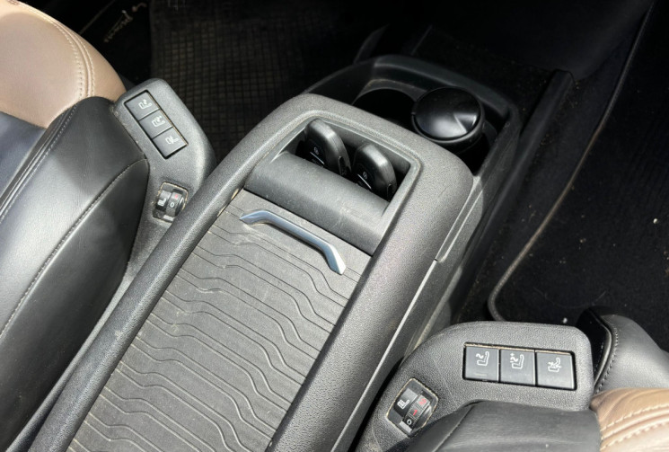 Citroën Grand C4 Picasso II 1.6 E-HDi 115 EXCLUSIVE ETG6 7 PLACES - CUIR / CAMERA