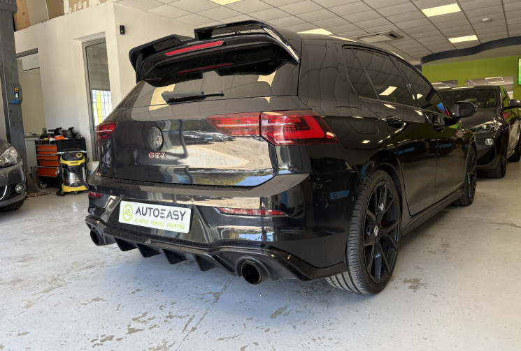 Volkswagen Golf GTI 2.0 TFSI 