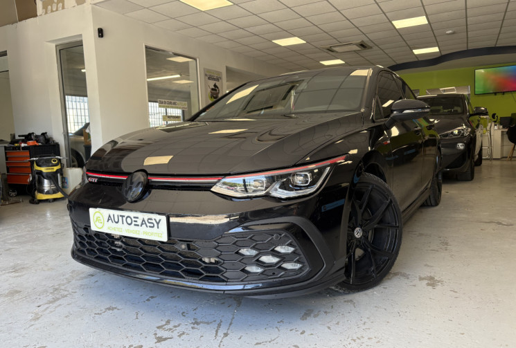 Volkswagen Golf GTI 2.0 TFSI 