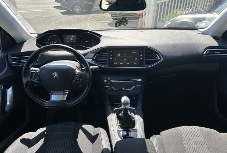 Peugeot 308  II (2) 1.5 BLUEHDI 130 Ch ALLURE * CARPLAY * GPS * RADAR ARR / AV