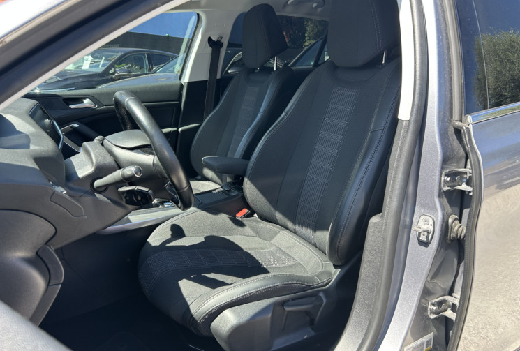 Peugeot 308  II (2) 1.5 BLUEHDI 130 Ch ALLURE * CARPLAY * GPS * RADAR ARR / AV