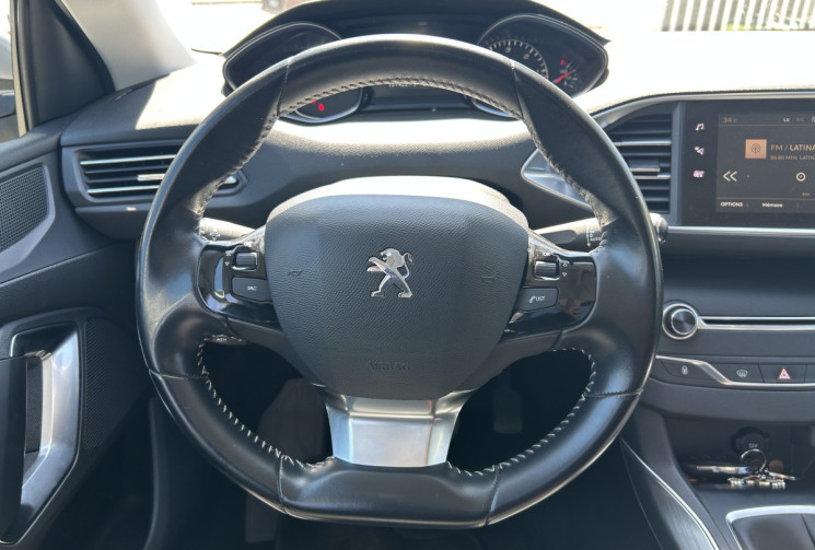 Peugeot 308  II (2) 1.5 BLUEHDI 130 Ch ALLURE * CARPLAY * GPS * RADAR ARR / AV