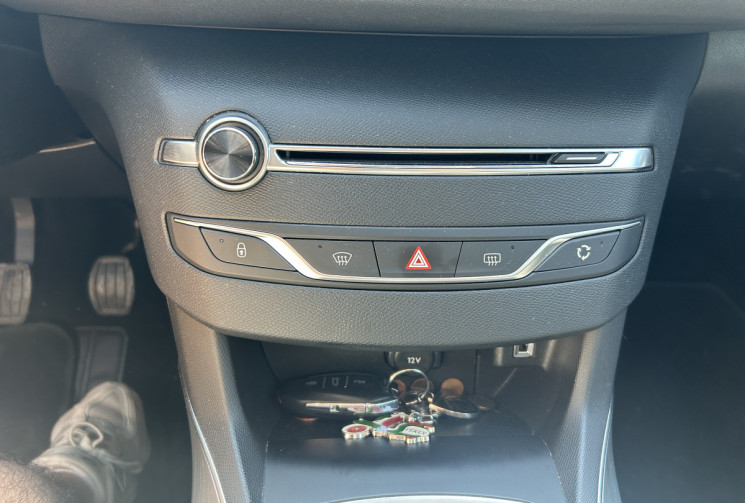 Peugeot 308  II (2) 1.5 BLUEHDI 130 Ch ALLURE * CARPLAY * GPS * RADAR ARR / AV
