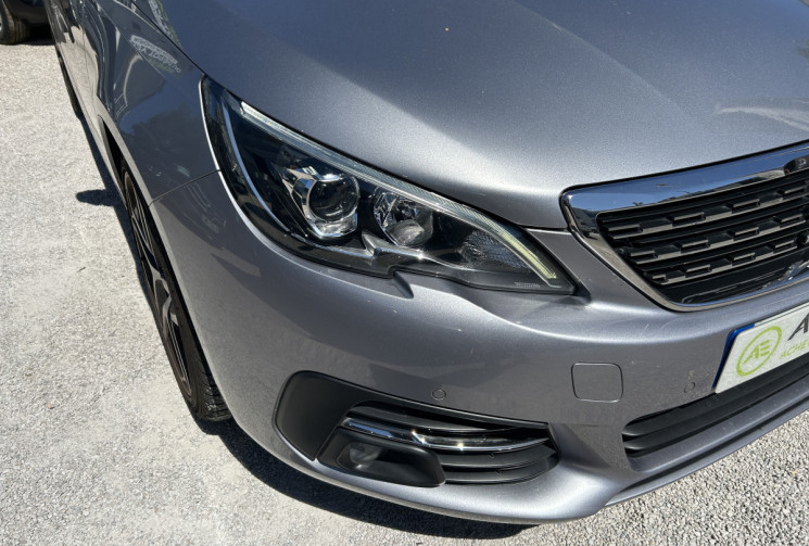 Peugeot 308  II (2) 1.5 BLUEHDI 130 Ch ALLURE * CARPLAY * GPS * RADAR ARR / AV