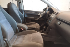 Volkswagen Touran  2.0 TDI 16V  DSG6 140 cv CARAT  **7PLACES + TOIT OUVRANT PANORAMIQUE ****