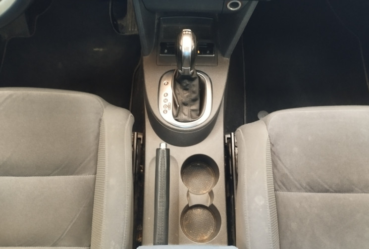 Volkswagen Touran  2.0 TDI 16V  DSG6 140 cv CUP  **7PLACES + TOIT OUVRANT PANORAMIQUE ****