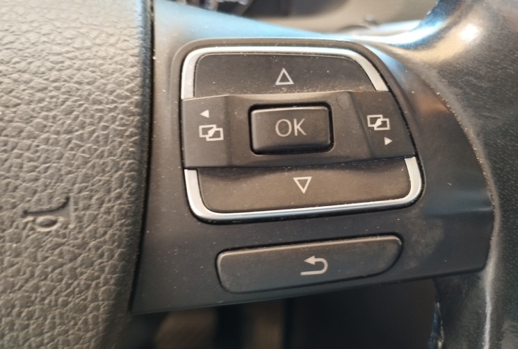 Volkswagen Touran  2.0 TDI 16V  DSG6 140 cv CARAT  **7PLACES + TOIT OUVRANT PANORAMIQUE ****