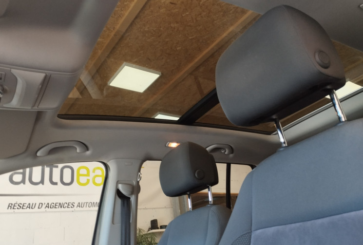 Volkswagen Touran  2.0 TDI 16V  DSG6 140 cv CARAT  **7PLACES + TOIT OUVRANT PANORAMIQUE ****