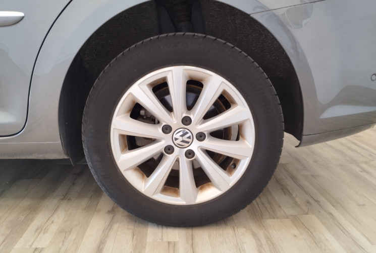 Volkswagen Touran  2.0 TDI 16V  DSG6 140 cv CARAT  **7PLACES + TOIT OUVRANT PANORAMIQUE ****