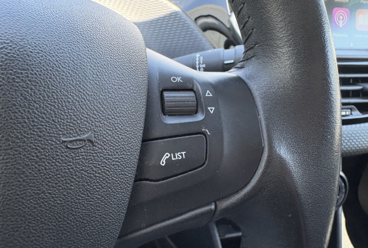 Peugeot 2008 STYLE 100 cv 1.6 BlueHDi * Carplay * Radar de recul * Régulateur * Rétro Rabattable 