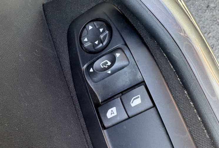 Peugeot 2008 STYLE 100 cv 1.6 BlueHDi * Carplay * Radar de recul * Régulateur * Rétro Rabattable 