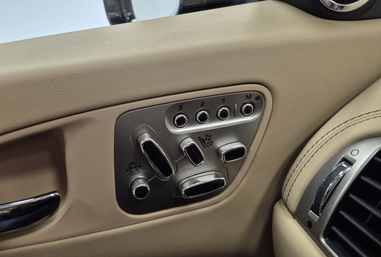 Jaguar XK Coupé 5.0 V8 Portfolio/française