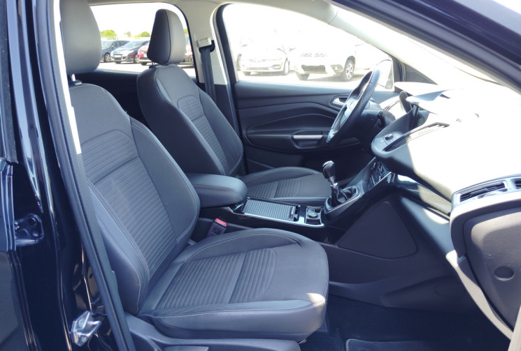 Ford Kuga 1.5 TDCI 120cv TITANIUM 