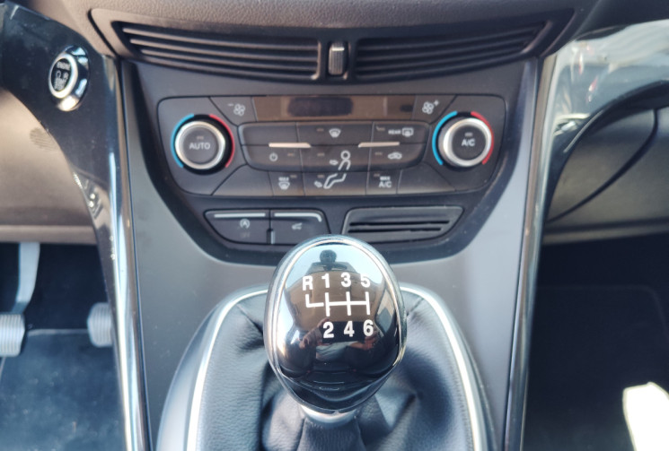 Ford Kuga 1.5 TDCI 120cv TITANIUM 