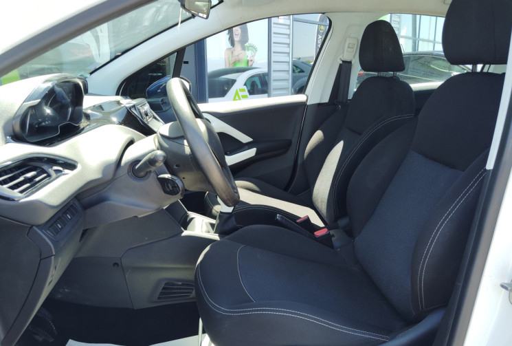 Peugeot 208 1.0 VTI 68cv LIKE