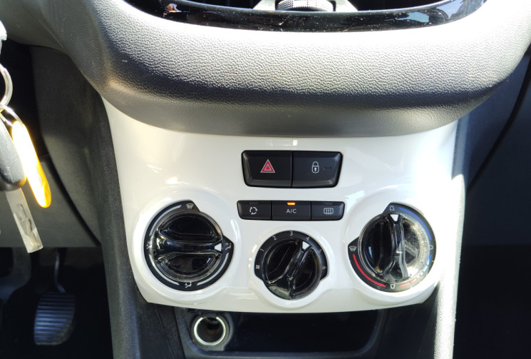 Peugeot 208 1.0 VTI 68cv LIKE