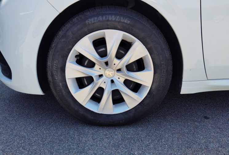 Peugeot 208 1.0 VTI 68cv LIKE