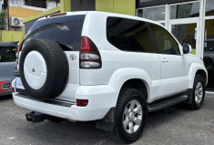 Toyota Land Cruiser 3.0 D-4D 165cv boîte auto // 4x4 mythique par excellence // Première main
