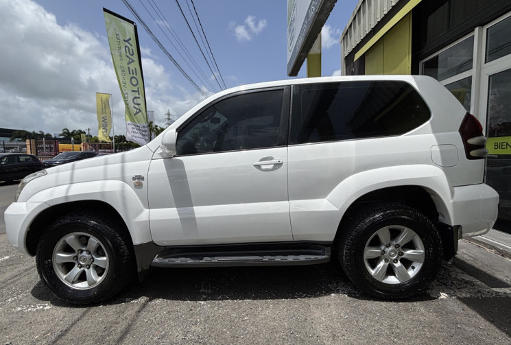 Toyota Land Cruiser 3.0 D-4D 165cv boîte auto // 4x4 mythique par excellence // Première main