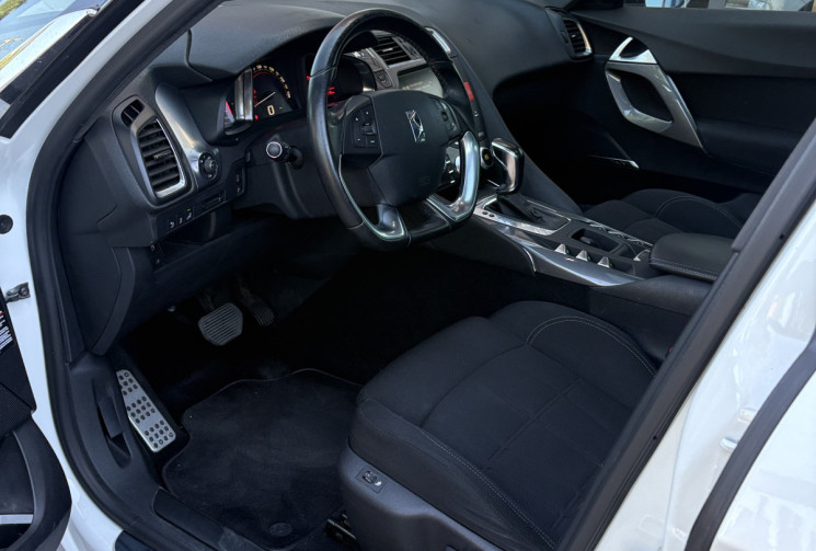 DS DS5 HDI 180cv BA / nombreuses options / super état / Citroën 2.0HDI boîte auto