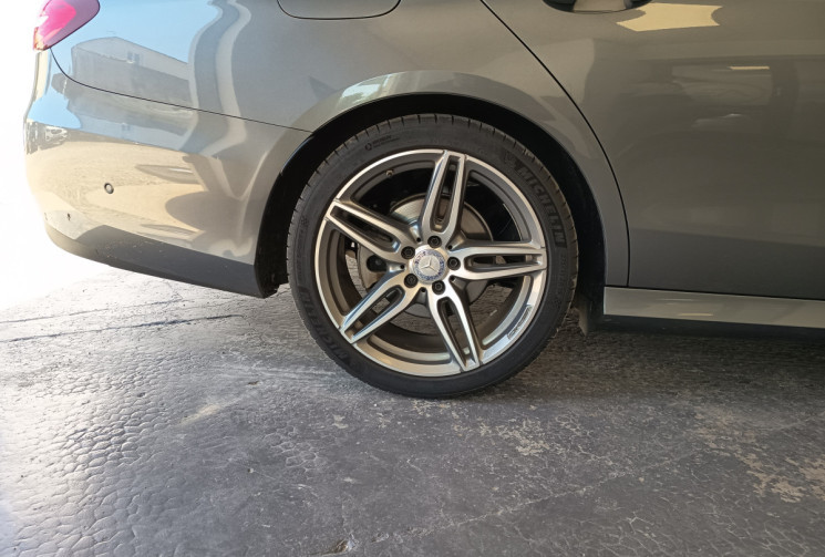 Mercedes CLASSE E BREAK 220 2 D PACK AMG ENTRETIEN COMPLET CONCESSION GARANTIE 6 MOIS