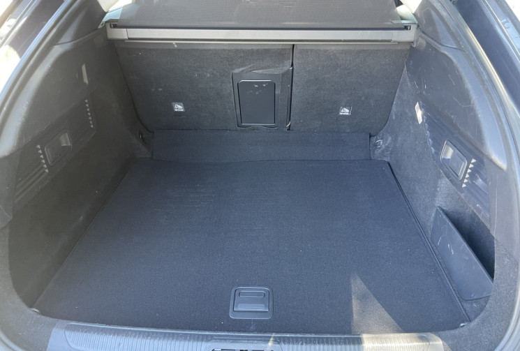 Citroën C5 X FEEL EAT8 1.2 130 * 2e main / En Stock / CarPlay / GPS / Courroie distribution garantie
