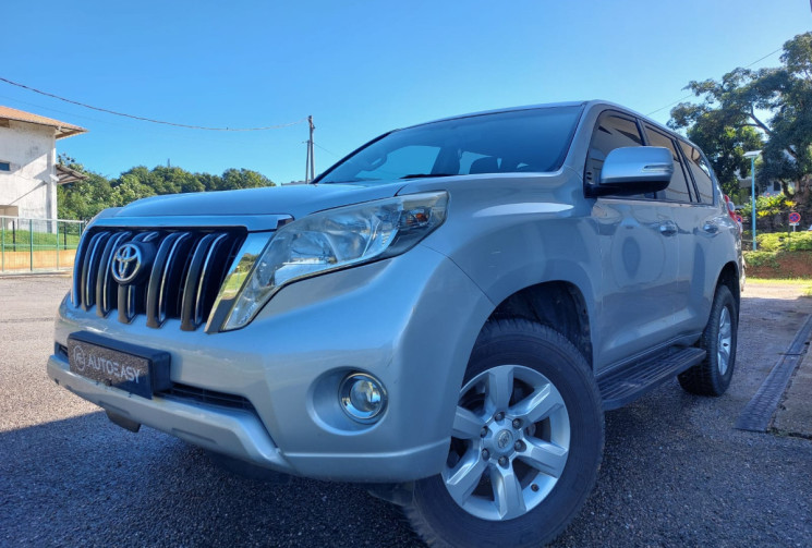 Toyota Land Cruiser Prado 2.8 D-4D 16V 177 cv Life // 7 places // Excellent état peu kilométré