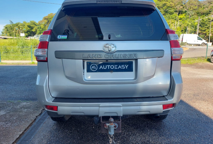 Toyota Land Cruiser Prado 2.8 D-4D 16V 177 cv Life // 7 places // Excellent état peu kilométré