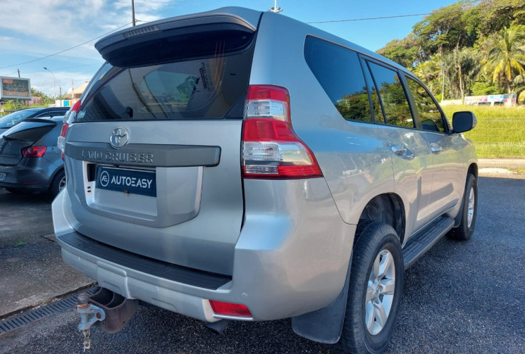 Toyota Land Cruiser Prado 2.8 D-4D 16V 177 cv Life // 7 places // Excellent état peu kilométré