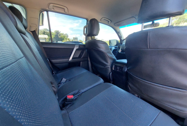 Toyota Land Cruiser Prado 2.8 D-4D 16V 177 cv Life // 7 places // Excellent état peu kilométré
