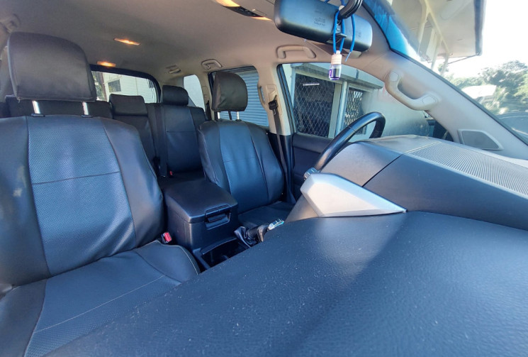 Toyota Land Cruiser Prado 2.8 D-4D 16V 177 cv Life // 7 places // Excellent état peu kilométré
