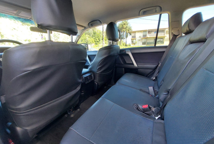 Toyota Land Cruiser Prado 2.8 D-4D 16V 177 cv Life // 7 places // Excellent état peu kilométré