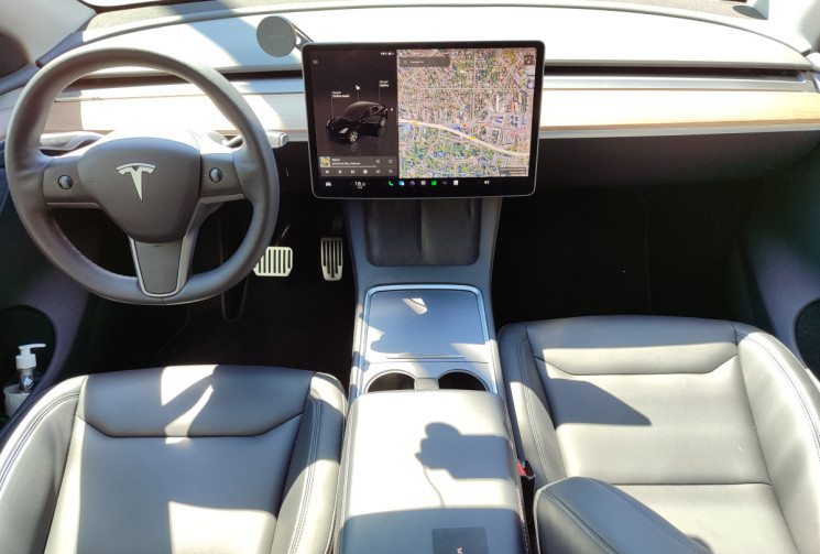 Tesla Model Y Standard RWD Garantie 2027 Mois Tesla Toit Panoramique TVA RECUPERABLE