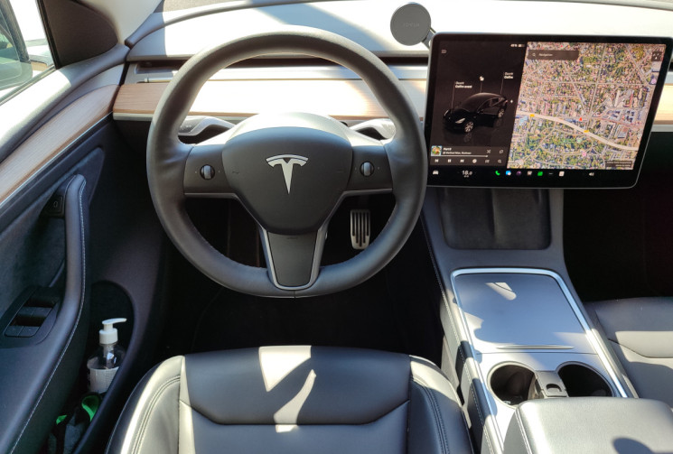 Tesla Model Y Standard RWD Garantie 2027 Mois Tesla Toit Panoramique TVA RECUPERABLE