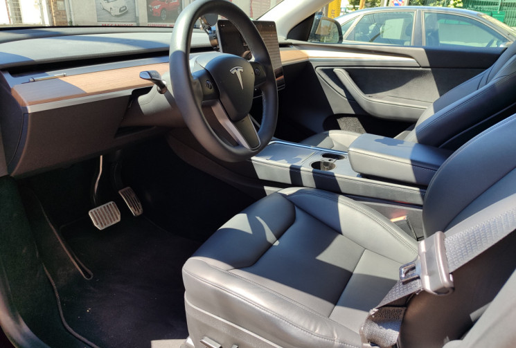 Tesla Model Y Standard RWD Garantie 2027 Mois Tesla Toit Panoramique TVA RECUPERABLE