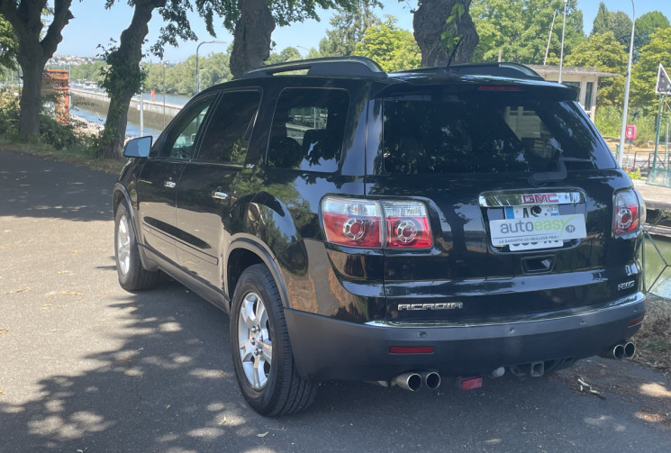 GENERAL MOTORS Acadia 3.6 V6 285 CH / 7 BI-CARBURATION / 7 PLACES