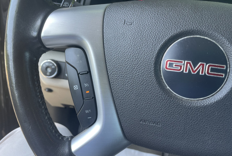 GENERAL MOTORS Acadia 3.6 V6 285 CH / 7 BI-CARBURATION / 7 PLACES