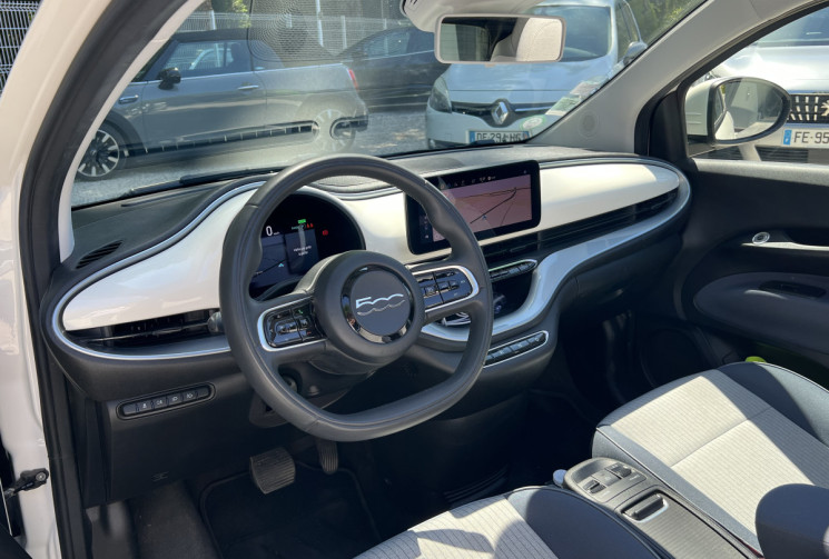 FIAT 500C e 118 Icône 42 kWh / GPS / Carplay / Radars AR / 2 Cables / Suivi Fiat