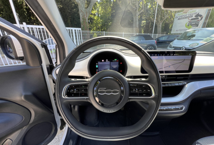 FIAT 500C e 118 Icône 42 kWh / GPS / Carplay / Radars AR / 2 Cables / Suivi Fiat