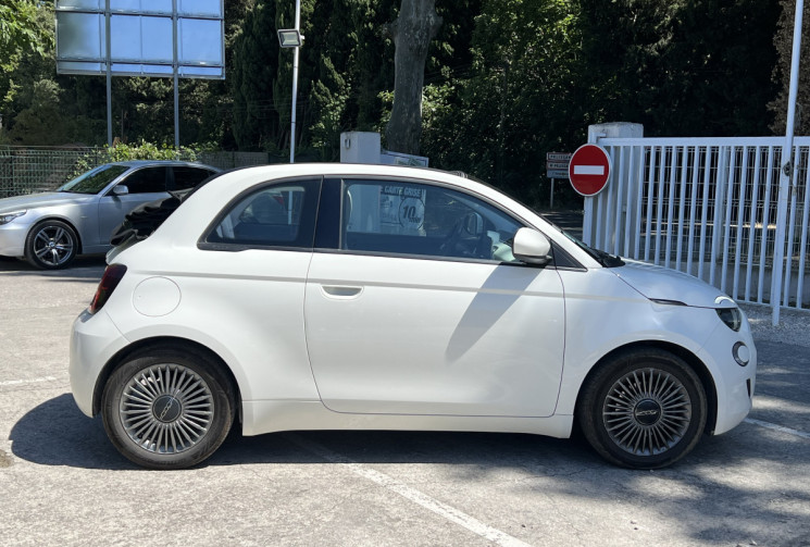 FIAT 500C e 118 Icône 42 kWh / GPS / Carplay / Radars AR / 2 Cables / Suivi Fiat