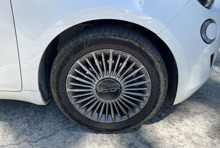 FIAT 500C e 118 Icône 42 kWh / GPS / Carplay / Radars AR / 2 Cables / Suivi Fiat
