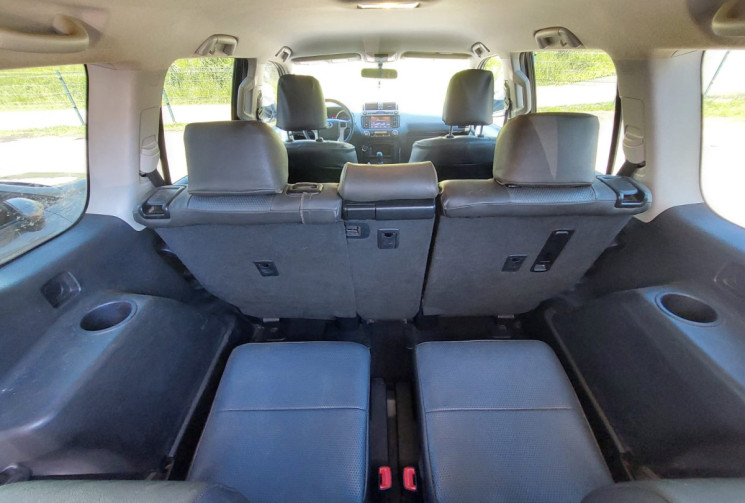 Toyota Land Cruiser Prado 2.8 D-4D 16V 177 cv Life // 7 places // Excellent état peu kilométré