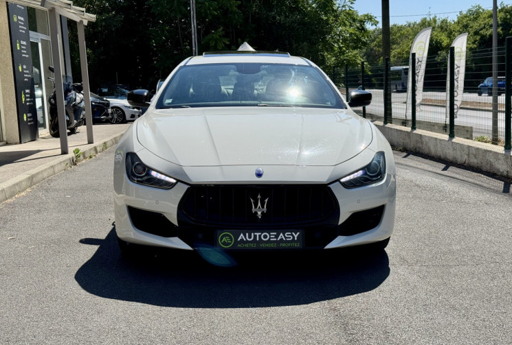 Maserati GHIBLI III phase 2 3.0 D V6 275 ch GranSport / Toit ouvrant / Carplay / Camera / Cuir Noir 