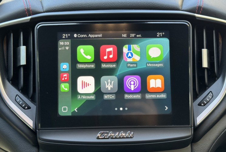 Maserati GHIBLI III phase 2 3.0 D V6 275 ch GranSport / Toit ouvrant / Carplay / Camera / Cuir Noir 