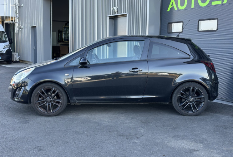 Opel Corsa 1.4 i Twinport 100 cv COSMO