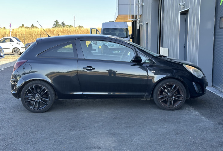 Opel Corsa 1.4 i Twinport 100 cv COSMO