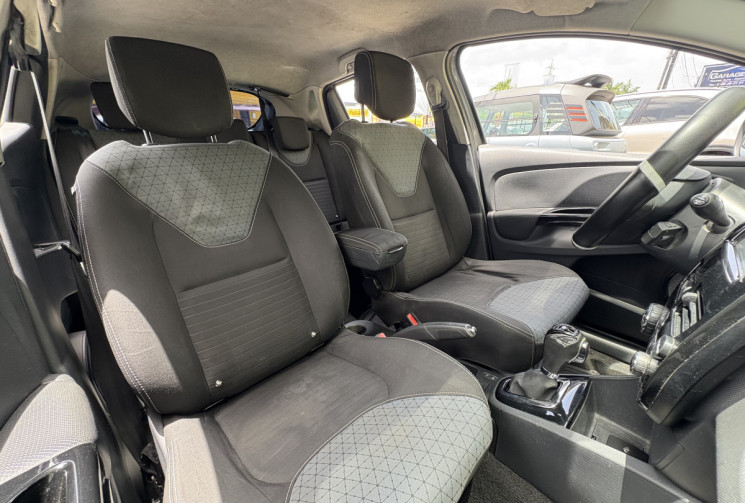 Renault Clio IV 5 Portes 1.5 dCi FAP eco2 EDC6 90 cv Boîte auto