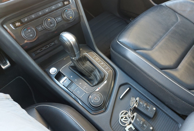 Volkswagen TIGUAN ALLSPACE 2.0 TDI 150 CH R LINE INTERIEUR/ EXTERIEUR 