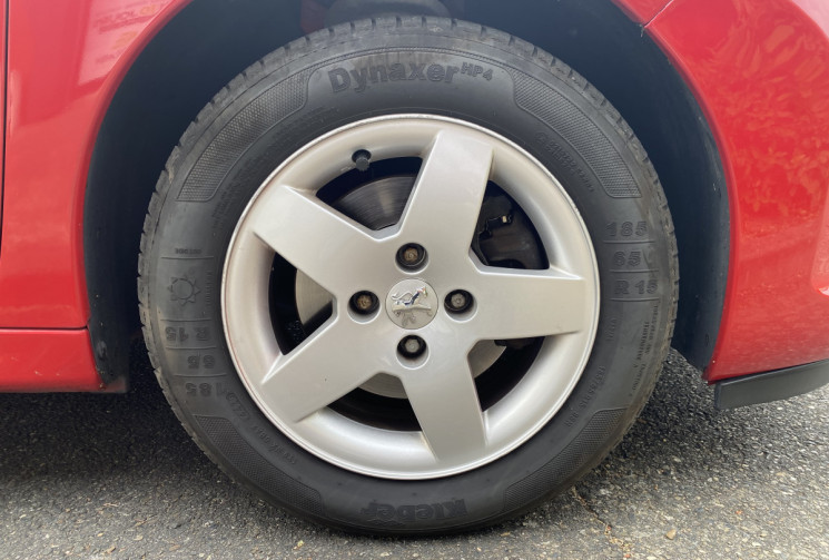 Peugeot 207 1.4 vti 95 / Bluetooth / Climatisation