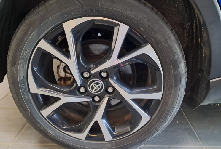 Toyota C-HR  MY20 Phase 2 1.8 VVT-i 122 Hybrid CVT - TBE - ENTRETIEN OK - GARANTIE -